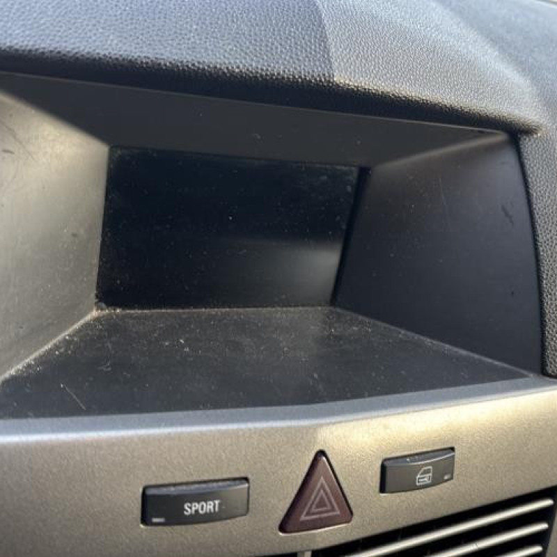 Reservoir essence OPEL ASTRA H Photo n°17