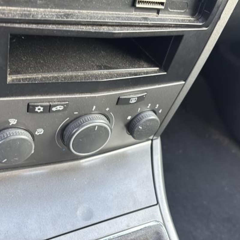 Reservoir essence OPEL ASTRA H Photo n°19