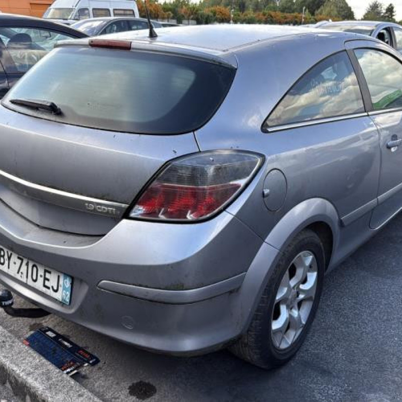 Reservoir essence OPEL ASTRA H Photo n°3