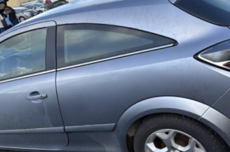 Reservoir essence OPEL ASTRA H