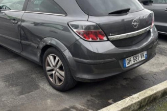 Reservoir essence OPEL ASTRA H