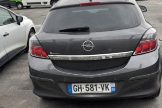 Reservoir essence OPEL ASTRA H