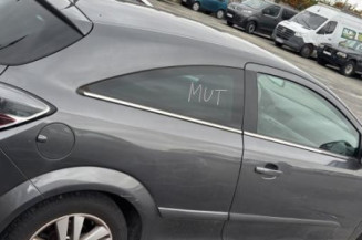 Reservoir essence OPEL ASTRA H