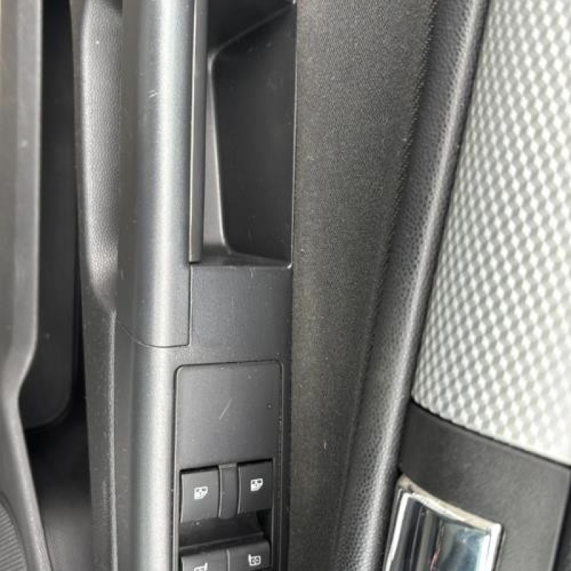 Reservoir essence OPEL ASTRA H Photo n°11