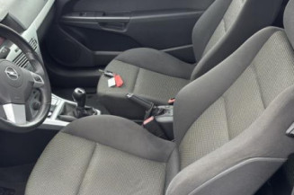 Reservoir essence OPEL ASTRA H