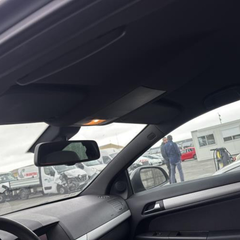 Reservoir essence OPEL ASTRA H Photo n°14