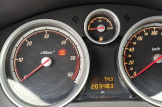 Reservoir essence OPEL ASTRA H