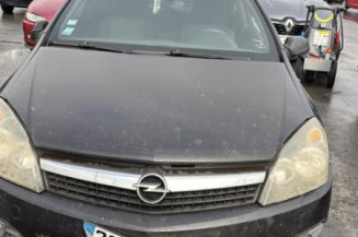 Reservoir essence OPEL ASTRA H