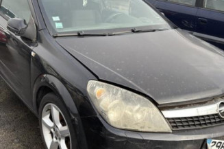 Reservoir essence OPEL ASTRA H