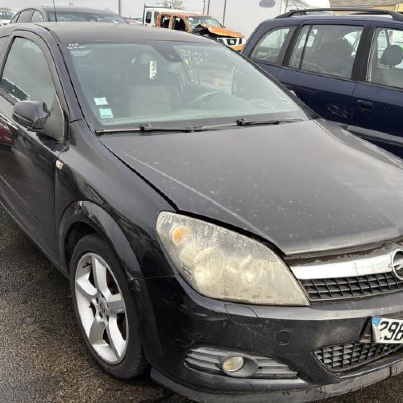 Reservoir essence OPEL ASTRA H Photo n°3