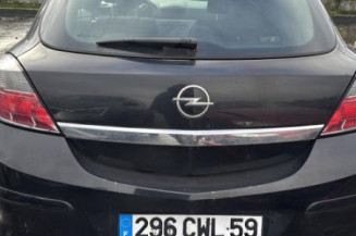 Reservoir essence OPEL ASTRA H