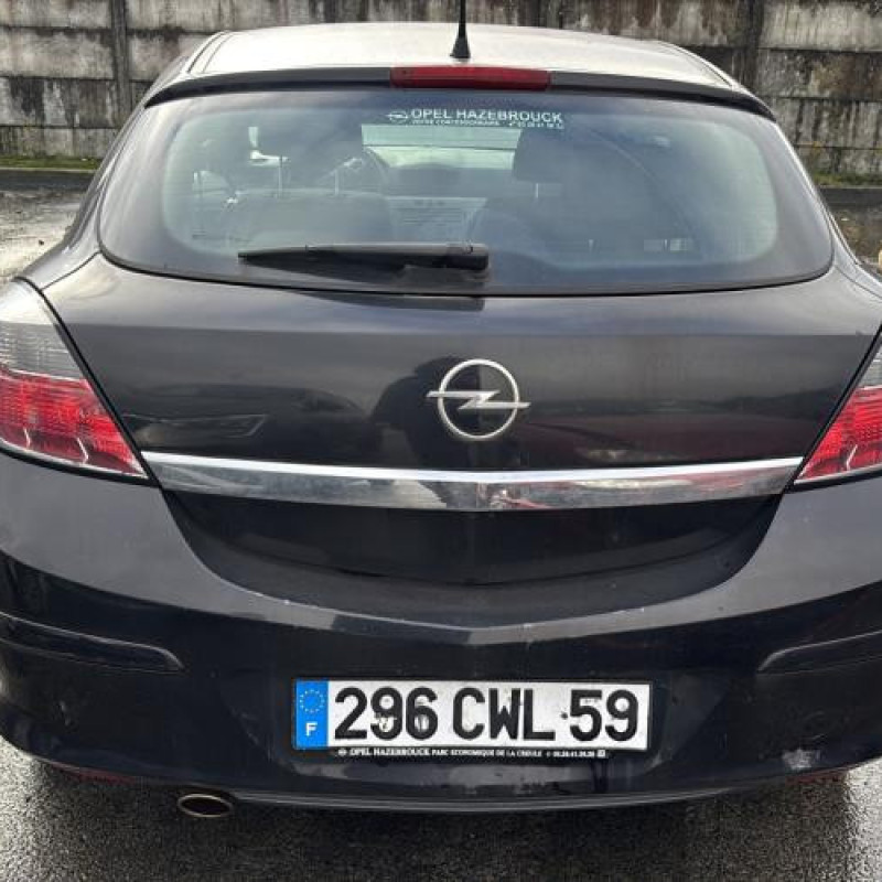 Reservoir essence OPEL ASTRA H Photo n°6