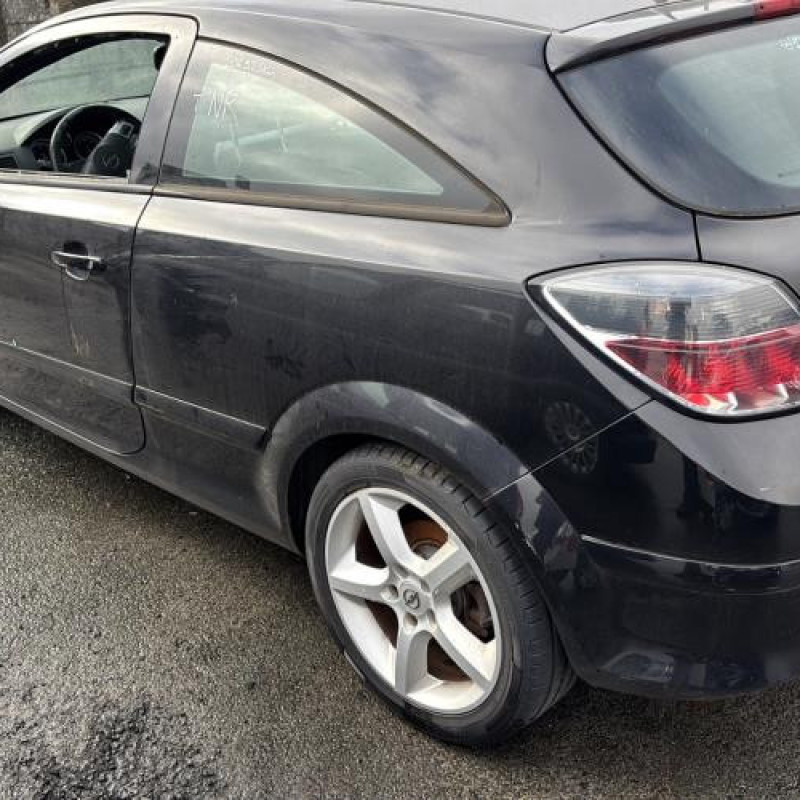 Reservoir essence OPEL ASTRA H Photo n°7