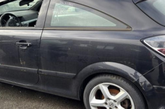 Reservoir essence OPEL ASTRA H