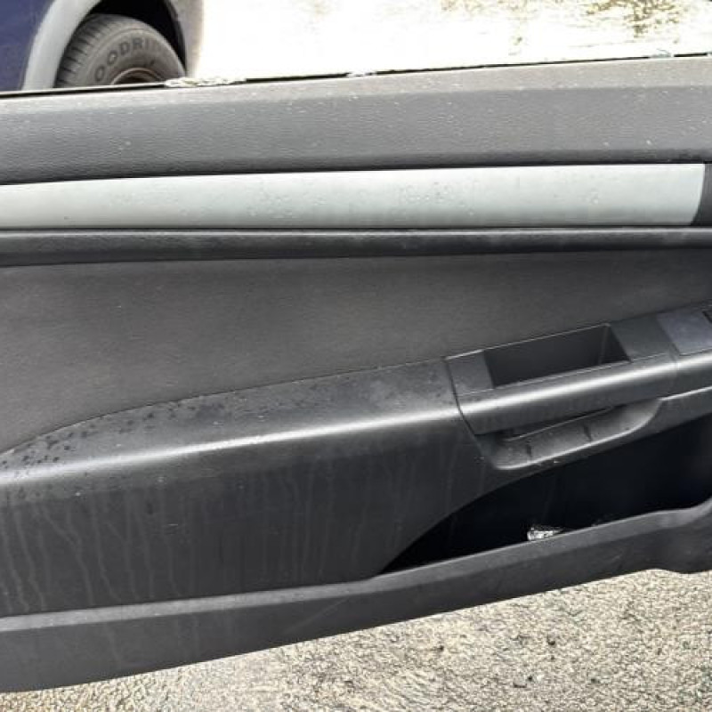 Reservoir essence OPEL ASTRA H Photo n°10