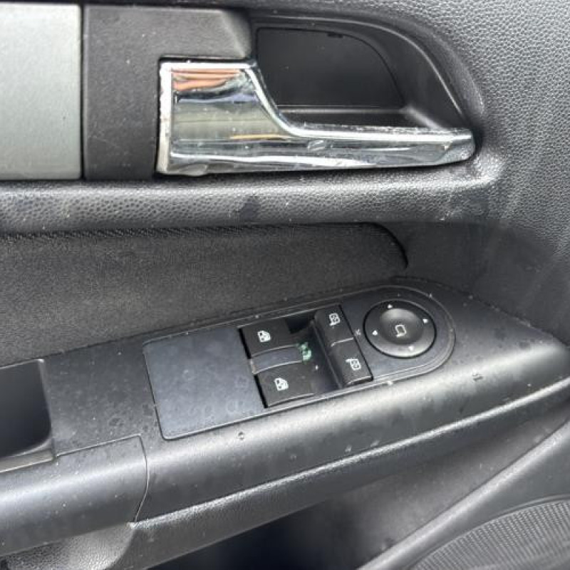 Reservoir essence OPEL ASTRA H Photo n°11