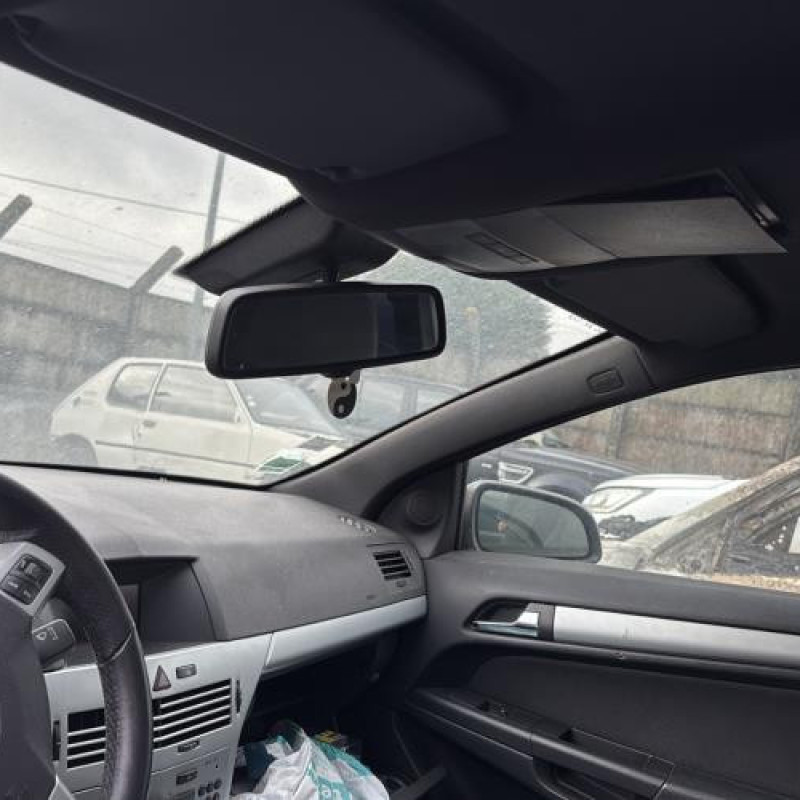 Reservoir essence OPEL ASTRA H Photo n°14