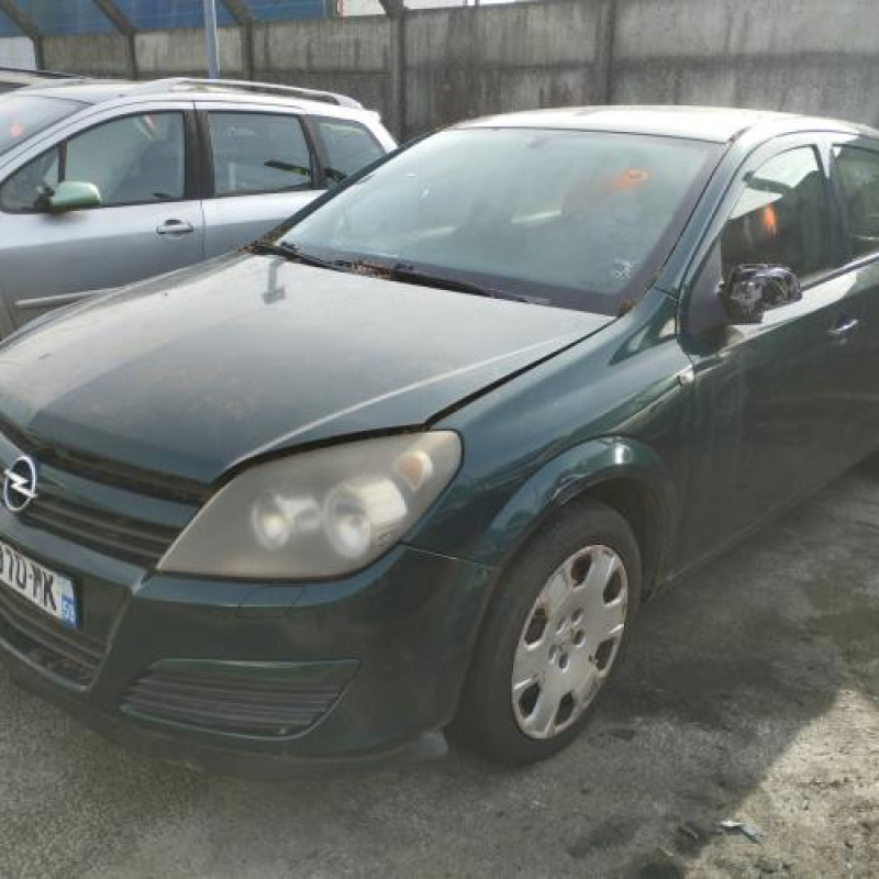 Reservoir essence OPEL ASTRA H Photo n°1