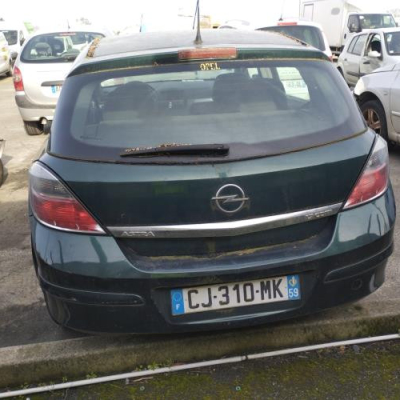 Reservoir essence OPEL ASTRA H Photo n°5