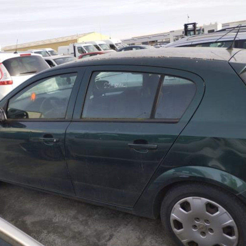 Reservoir essence OPEL ASTRA H Photo n°6