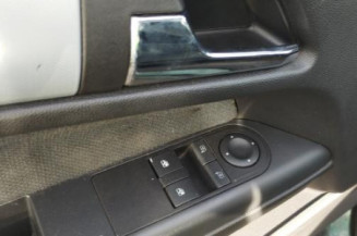 Reservoir essence OPEL ASTRA H