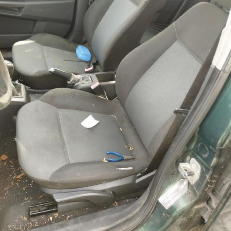 Reservoir essence OPEL ASTRA H Photo n°11