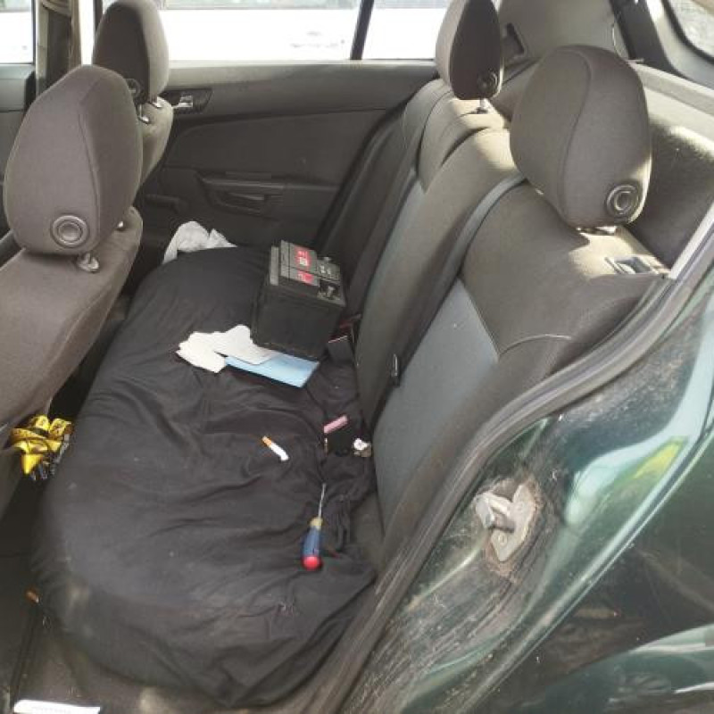 Reservoir essence OPEL ASTRA H Photo n°12