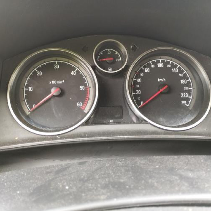 Reservoir essence OPEL ASTRA H Photo n°15