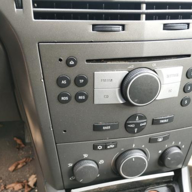 Reservoir essence OPEL ASTRA H Photo n°17