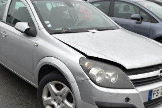 Reservoir essence OPEL ASTRA H