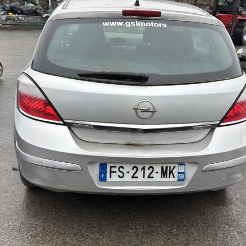 Reservoir essence OPEL ASTRA H Photo n°5