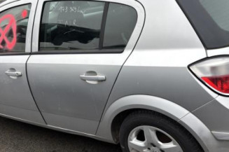 Reservoir essence OPEL ASTRA H