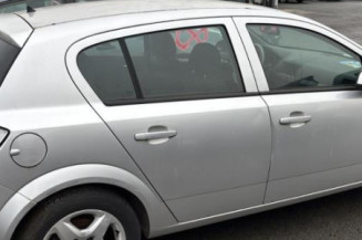 Reservoir essence OPEL ASTRA H