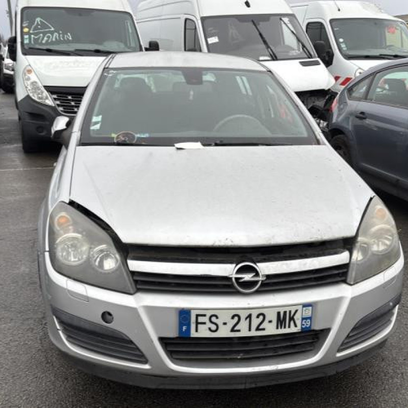 Reservoir essence OPEL ASTRA H Photo n°8