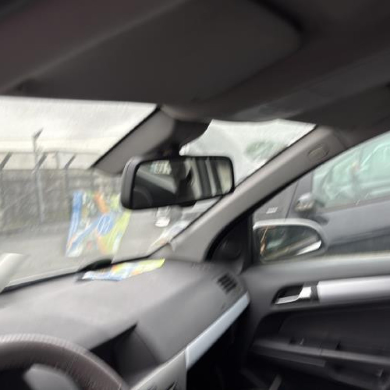 Reservoir essence OPEL ASTRA H Photo n°12