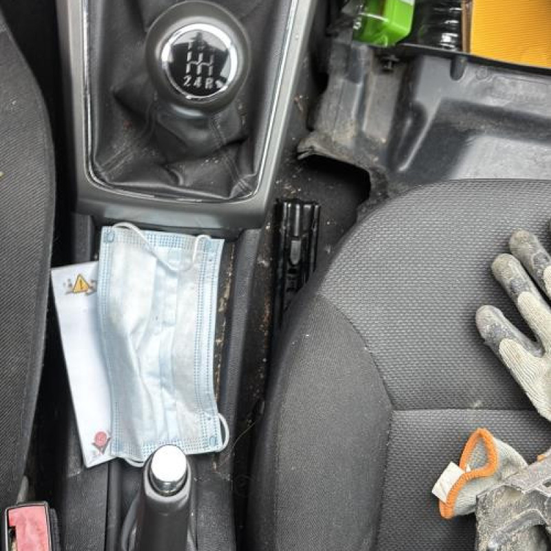 Reservoir essence OPEL ASTRA H Photo n°18