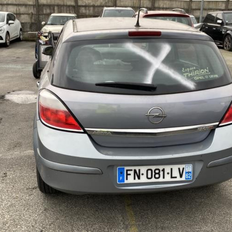 Reservoir essence OPEL ASTRA H Photo n°5