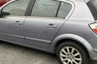 Reservoir essence OPEL ASTRA H