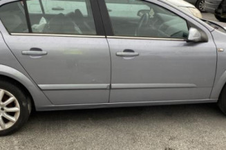 Reservoir essence OPEL ASTRA H