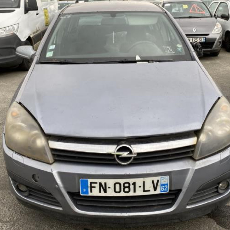 Reservoir essence OPEL ASTRA H Photo n°8