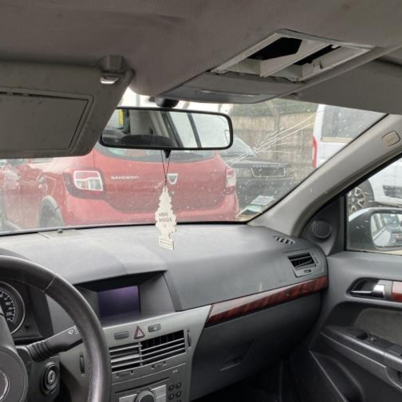 Reservoir essence OPEL ASTRA H Photo n°15