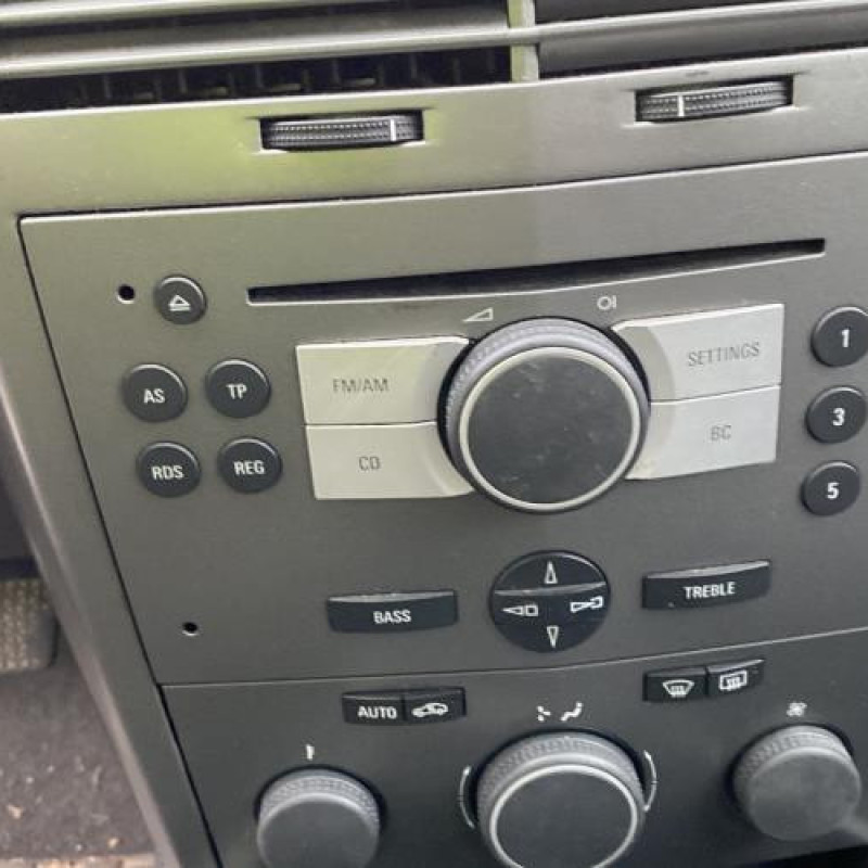 Reservoir essence OPEL ASTRA H Photo n°16