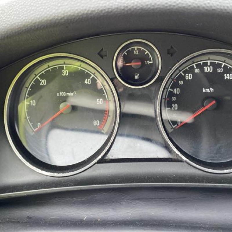 Reservoir essence OPEL ASTRA H Photo n°19