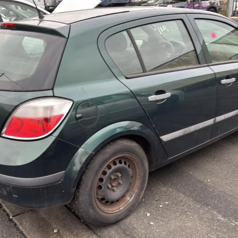 Reservoir essence OPEL ASTRA H Photo n°7