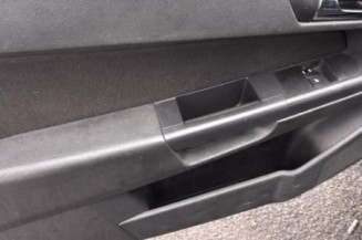 Reservoir essence OPEL ASTRA H