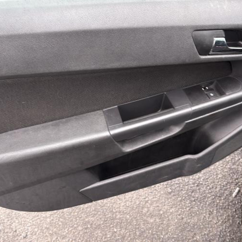 Reservoir essence OPEL ASTRA H Photo n°10