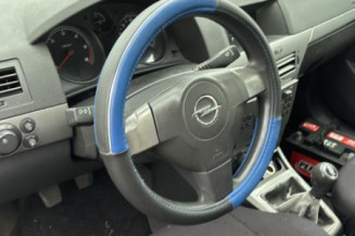 Reservoir essence OPEL ASTRA H