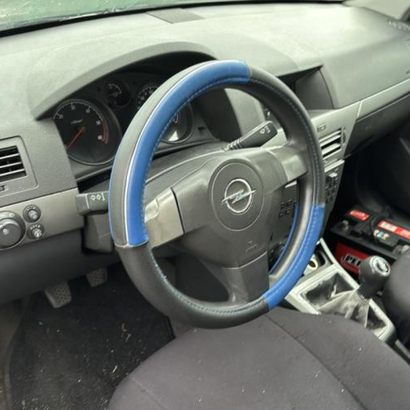 Reservoir essence OPEL ASTRA H Photo n°13