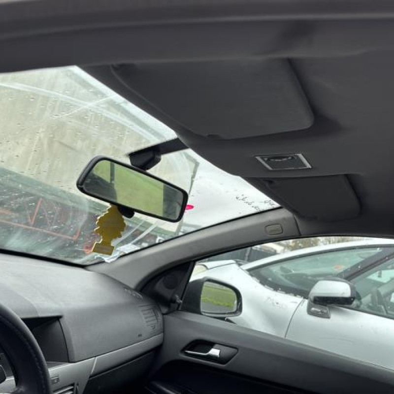 Reservoir essence OPEL ASTRA H Photo n°14