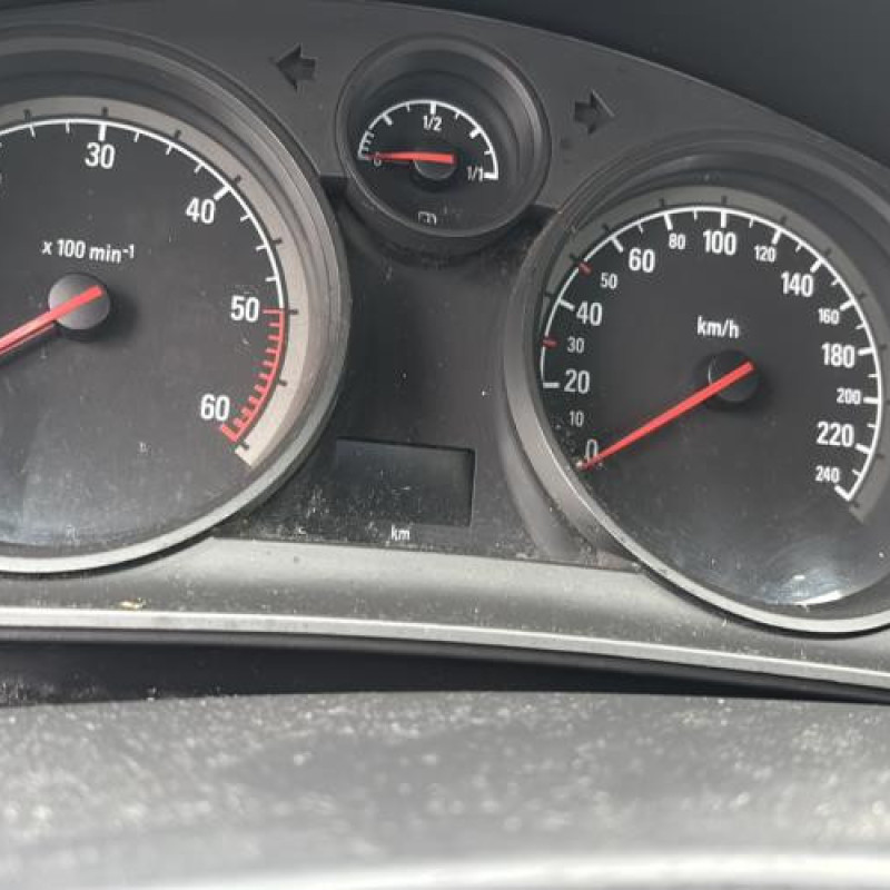 Reservoir essence OPEL ASTRA H Photo n°16